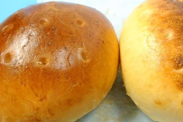 Bánh mì cà chua với lớp vỏ giòn ngon